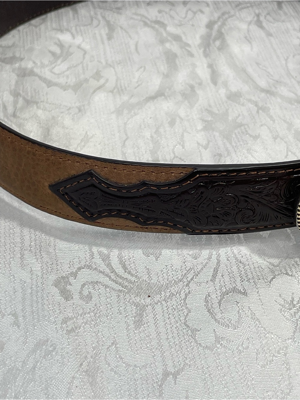 Ariat Brown Leather Western Belt with Silver and Gold Oval Buckle - Picture 5 of 14